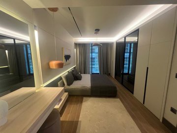 Interior 6