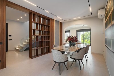 Interior 3