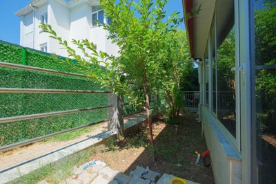 Exterior 10