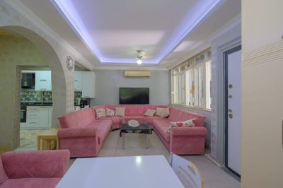Interior 5