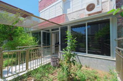 Exterior 6