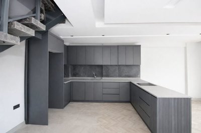 Interior 5