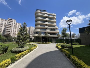 Exterior 10