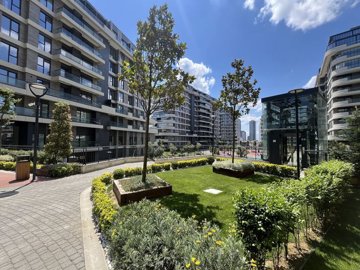 Exterior 3