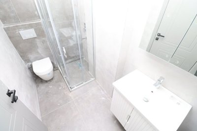 Interior 7