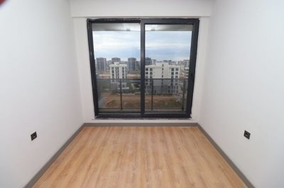 Interior 5