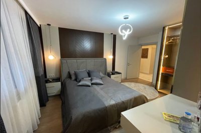 Interior 7