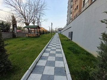 Exterior 5