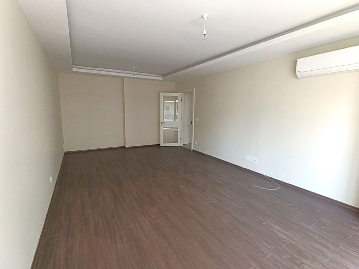 Image No.19-3 Bed Apartment for sale