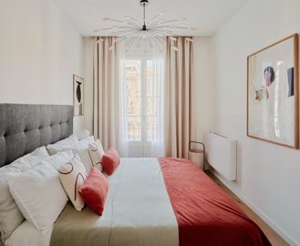 Interior 5