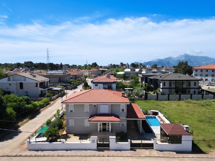 Image No.5-4 Bed House/Villa for sale
