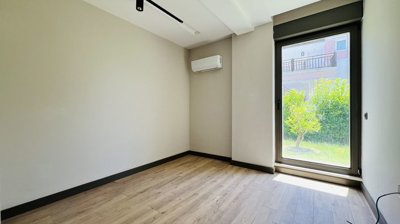 Interior 7