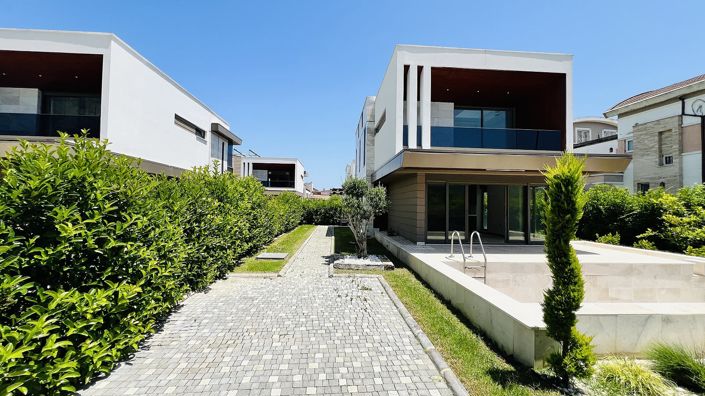 Image No.3-Maison / Villa de 3 chambres à vendre à Yeni