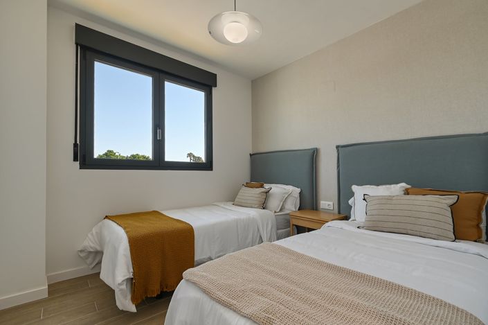 Image No.17-3 Bed Apartment for sale