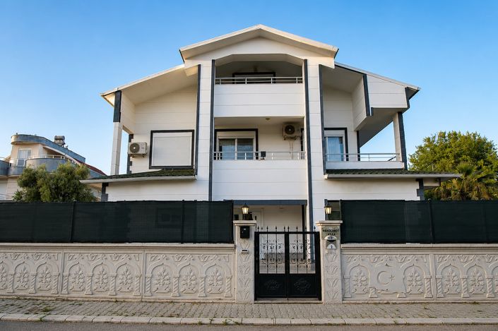 Image No.5-4 Bed House/Villa for sale