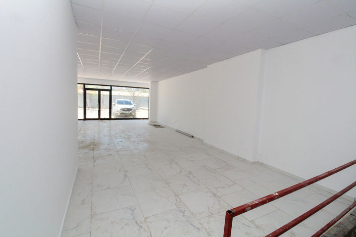 Image No.12-2 Bed Commercial for sale