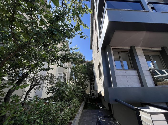 Image No.3-3 Bed Apartment for sale