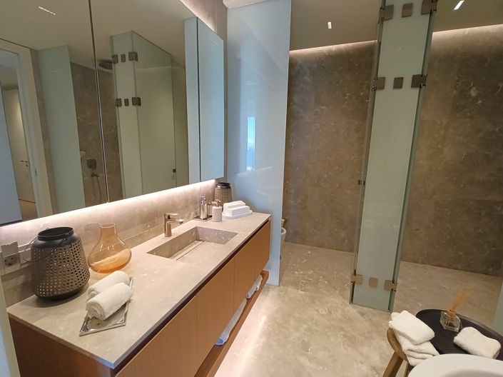 Image No.27-7 Bed Apartment for sale