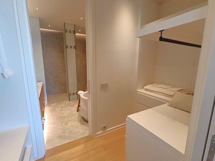 Image No.32-7 Bed Apartment for sale