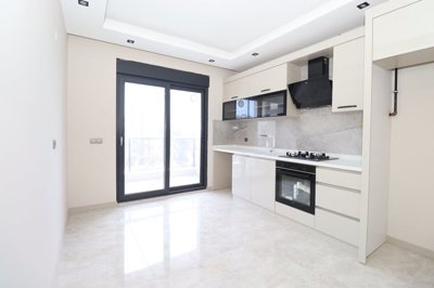 Interior 7