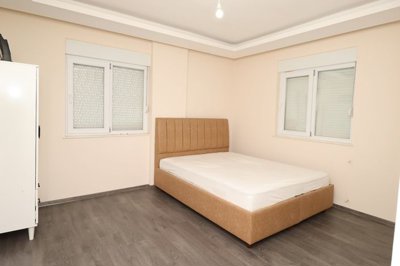 Interior 4
