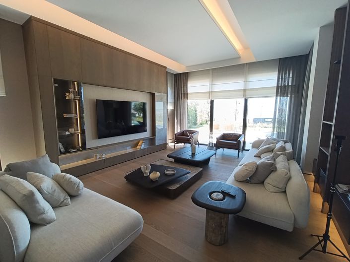 Image No.8-6 Bed House/Villa for sale
