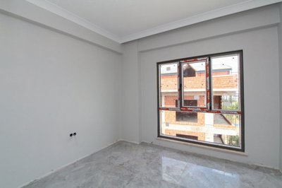 Interior 5