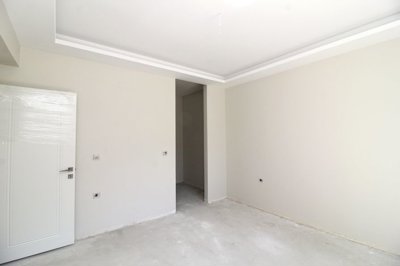 Interior 5
