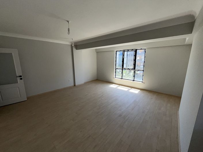 Image No.10-4 Bed Apartment for sale