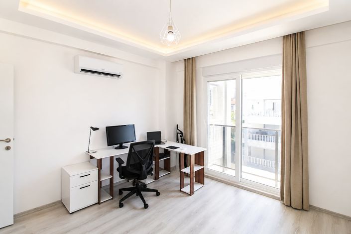 Image No.25-6 Bed Apartment for sale