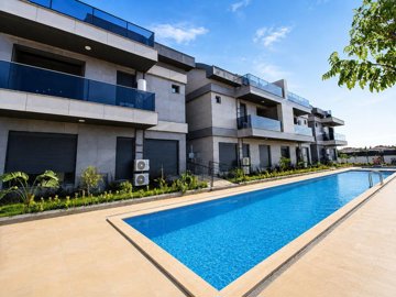 Exterior 4