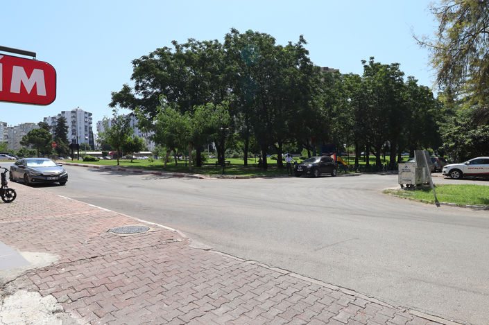 Image No.9-3 Bed Commercial for sale
