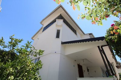 Exterior 2