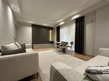 Interior 3