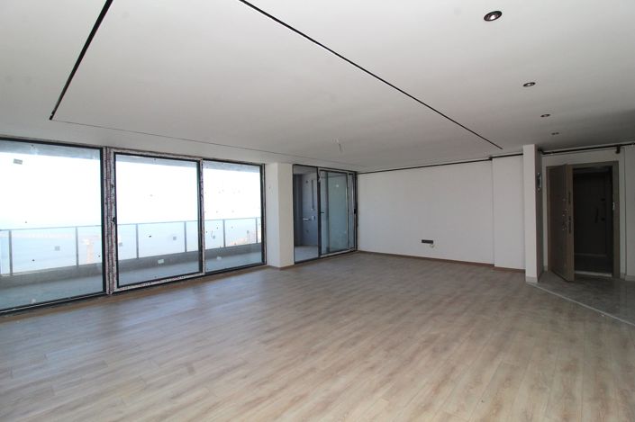 Image No.16-3 Bed Apartment for sale