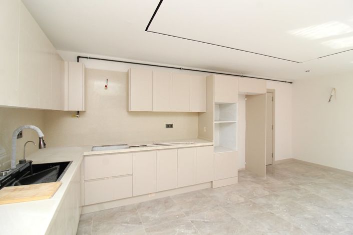 Image No.21-3 Bed Apartment for sale