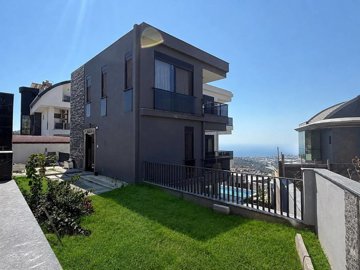Exterior 10