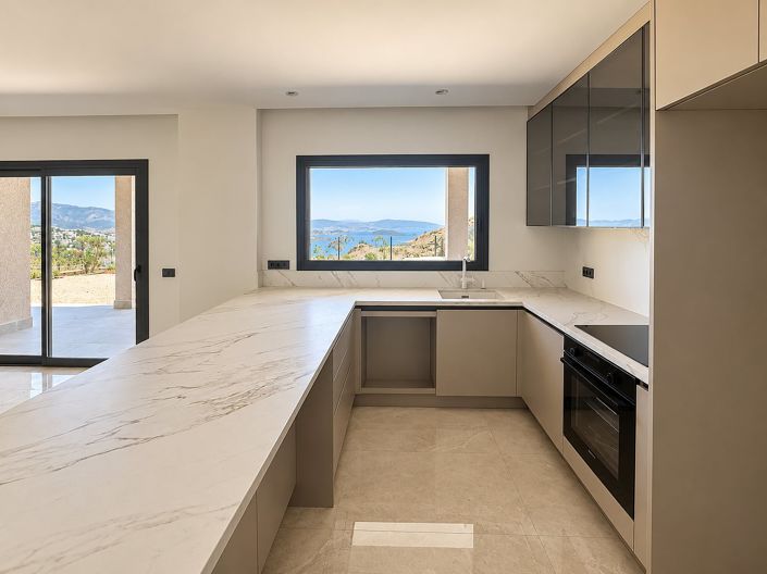 Image No.12-3 Bed Apartment for sale