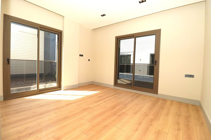 Image No.23-5 Bed House/Villa for sale