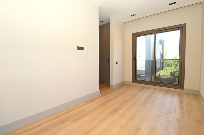 Image No.32-5 Bed House/Villa for sale
