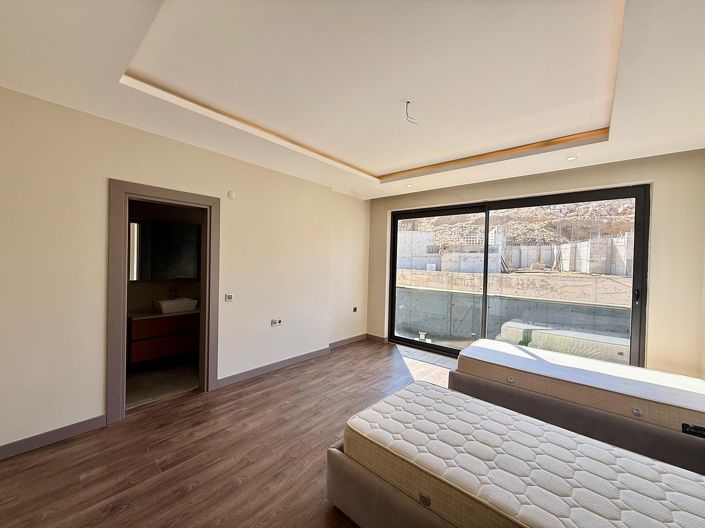 Image No.21-7 Bed House/Villa for sale