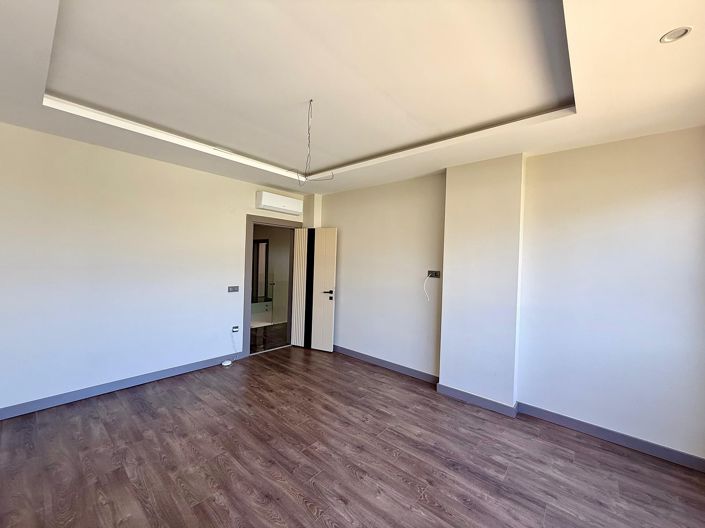 Image No.23-7 Bed House/Villa for sale
