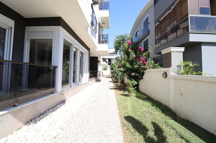 Image No.10-3 Bed Apartment for sale