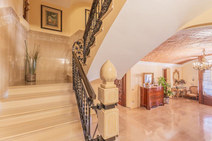 Image No.14-9 Bed House/Villa for sale