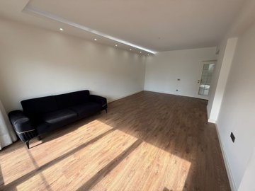Interior 3