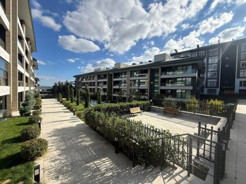 Exterior 6
