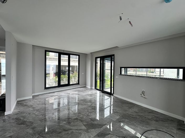 Image No.10-5 Bed House/Villa for sale
