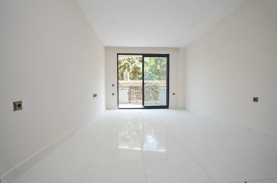 Interior 3
