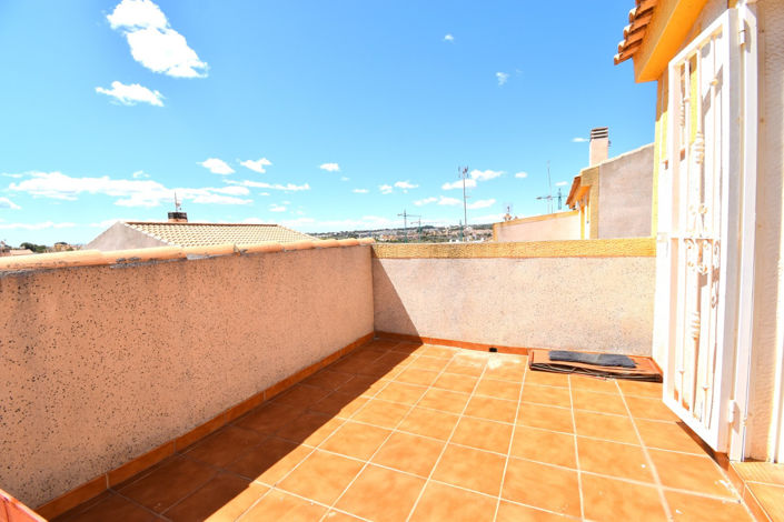 Image No.14-3 Bed Townhouse for sale