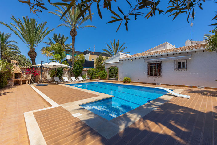 Image No.11-4 Bed Villa for sale